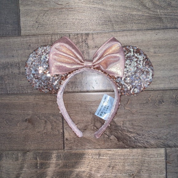 Disney mouse ears